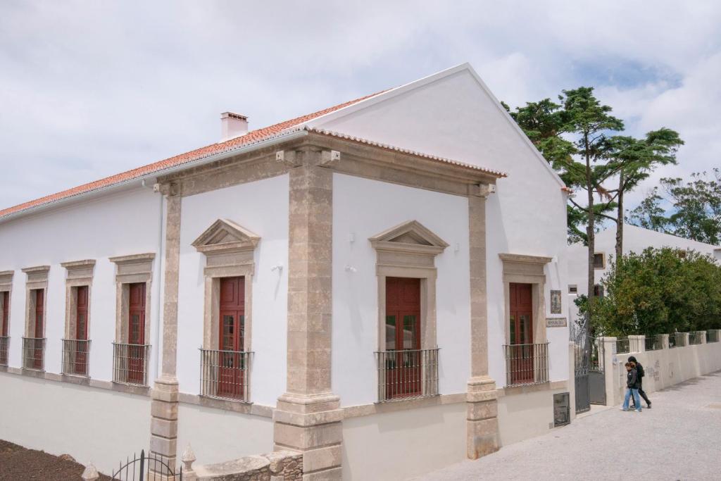 Entrada para o Palácio dos Marqueses e Casa da Juventude